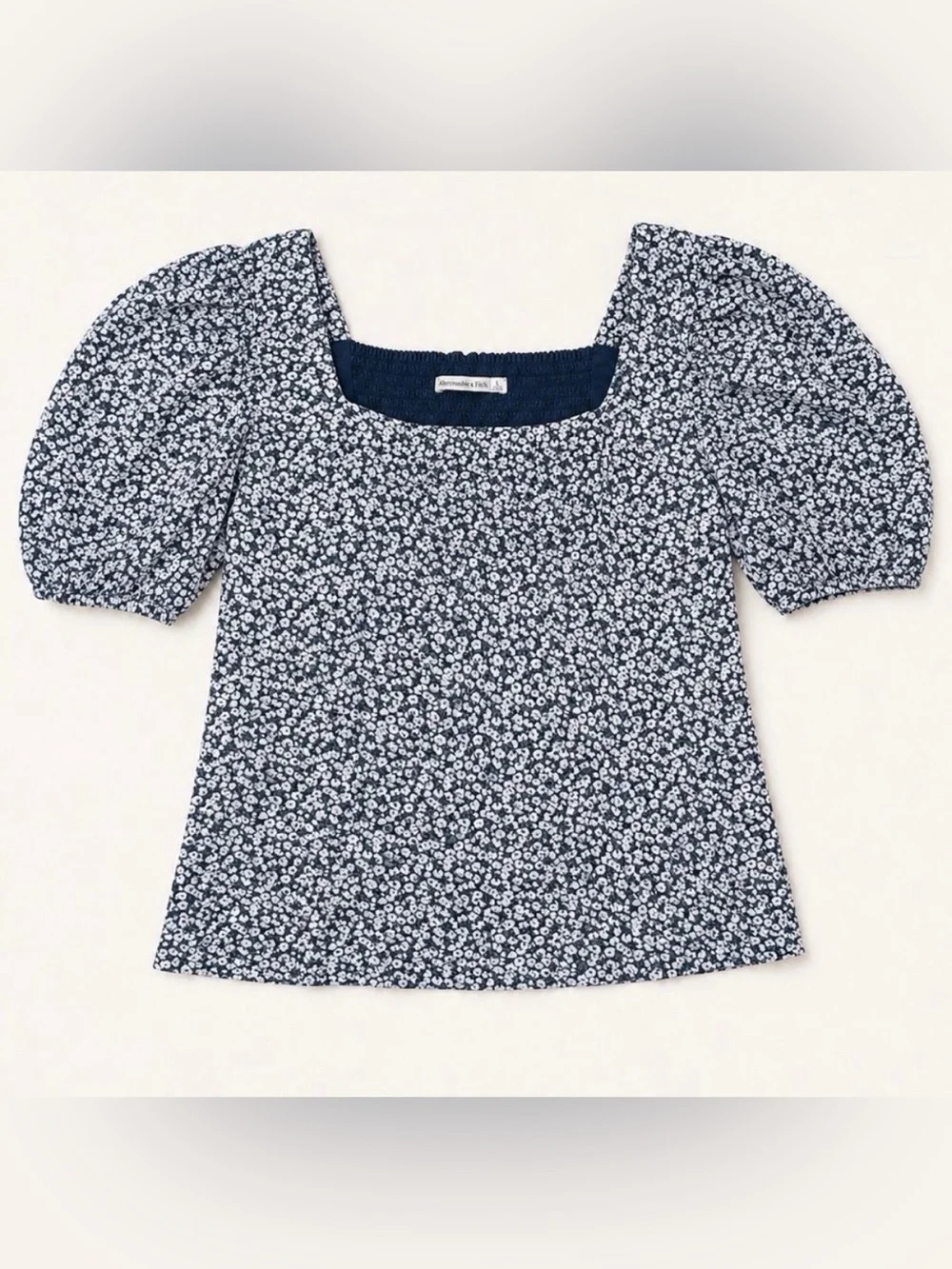 NWOT Abercrombie & Fitch Navy and White Floral Puff-Sleeve Square Neck Top
